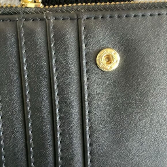 Pixar incredibles Brand new jack jack hard tag red loungefly faux leather wallet - Picture 14 of 14